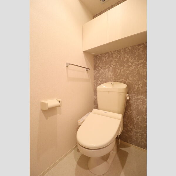 トイレ (温水洗浄暖房便座)