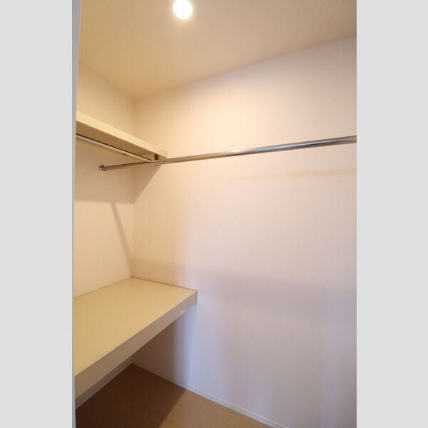 収納 (ウォークインクローゼット)