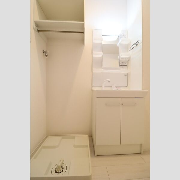 洗面所 (洗髪洗面化粧台)