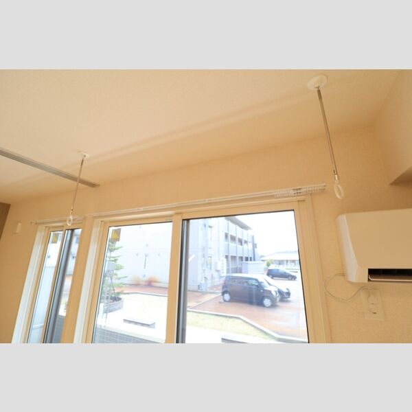 その他 (室内物干し)