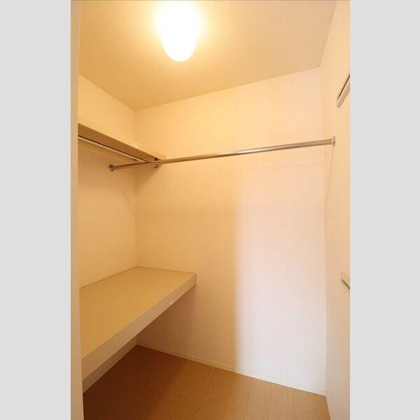 収納 (ウォークインクローゼット)