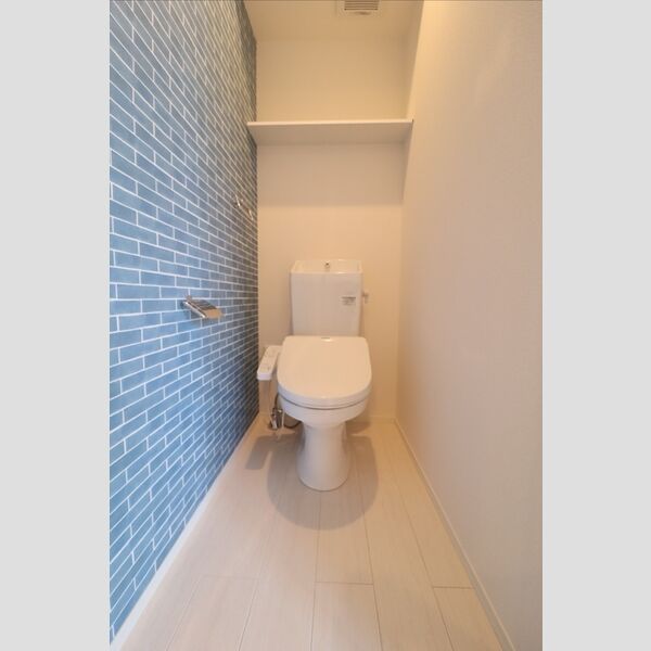 トイレ (温水洗浄暖房便座)