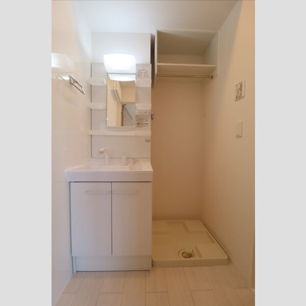 洗面所 (洗髪洗面化粧台)