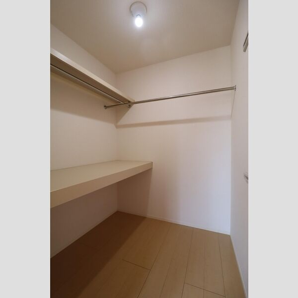 収納 (ウォークインクローゼット)