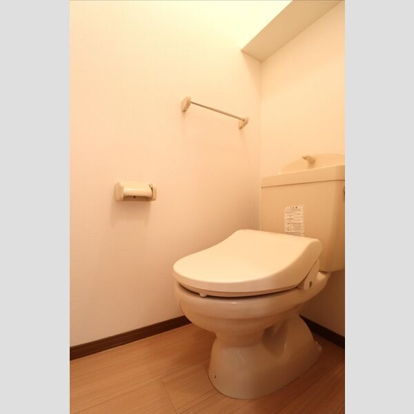 トイレ (温水洗浄暖房便座)