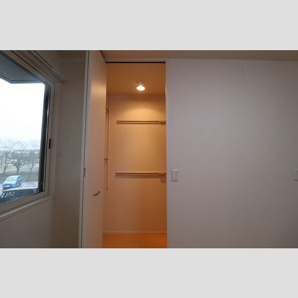 収納 (ウォークインクローゼット)