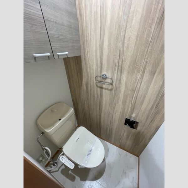 トイレ (温水洗浄暖房便座)