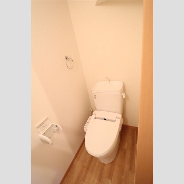 トイレ (温水洗浄暖房便座)