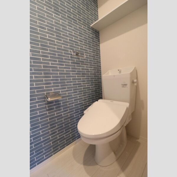 トイレ (温水洗浄暖房便座)