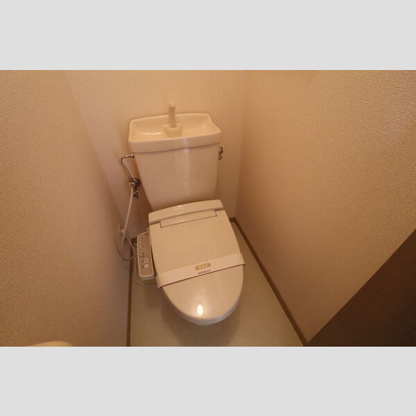 トイレ (温水洗浄暖房便座)
