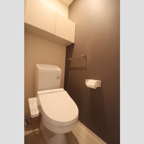 トイレ (温水洗浄暖房便座)