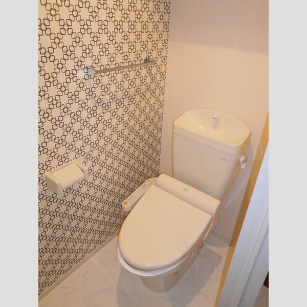 トイレ (温水洗浄暖房便座)