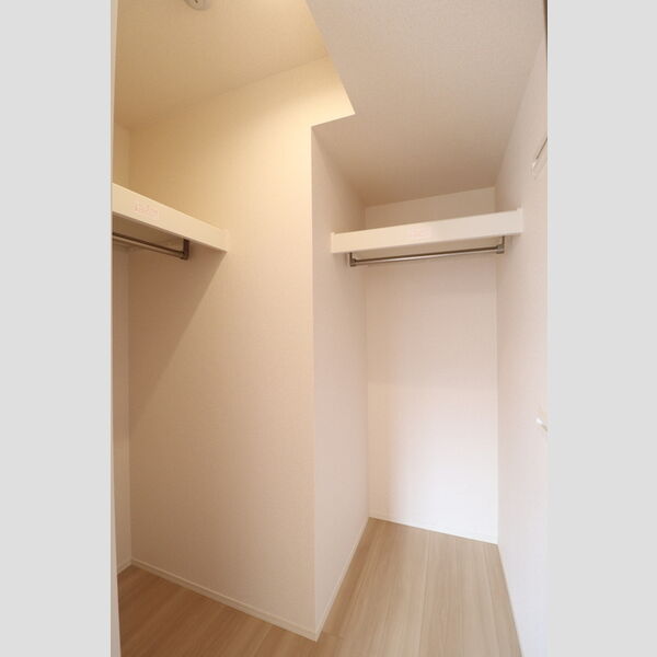 収納 (ウォークインクローゼット)
