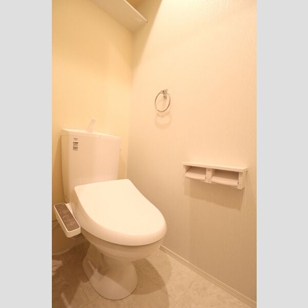 トイレ (温水洗浄暖房便座)