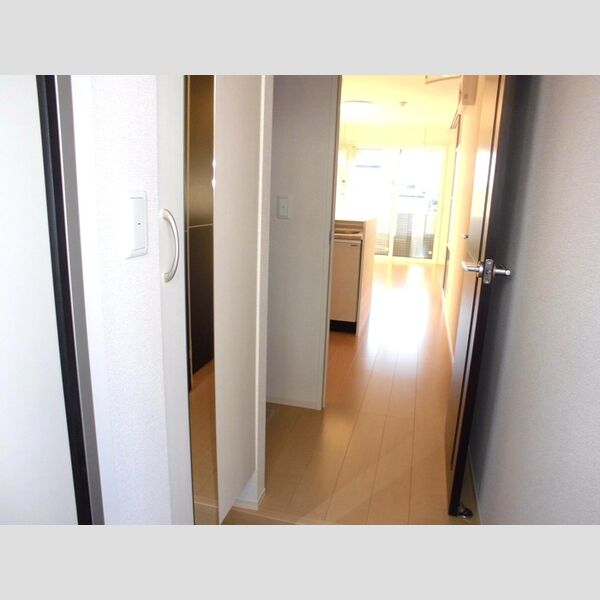 玄関 (シューズクローク)