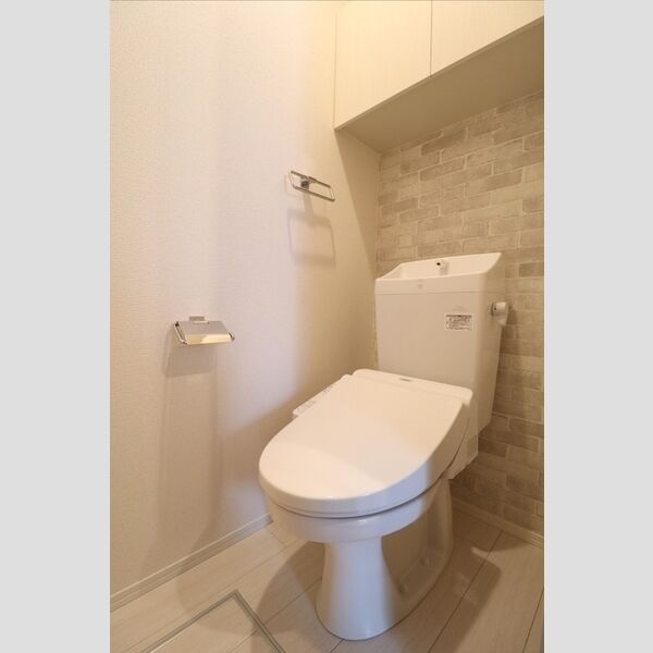 トイレ (温水洗浄暖房便座)