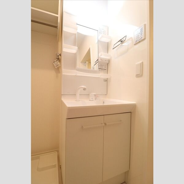 洗面所 (洗髪洗面化粧台)