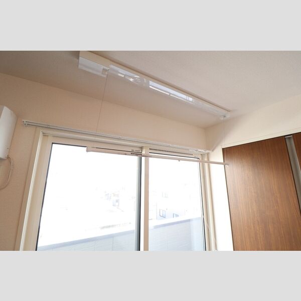 その他 (室内物干し)