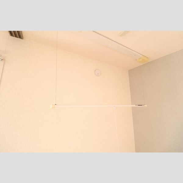 その他 (室内物干し)