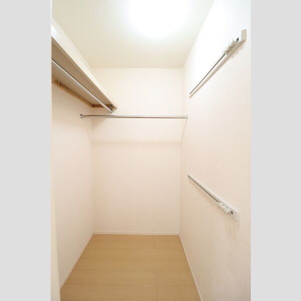 収納 (ウォークインクローゼット)