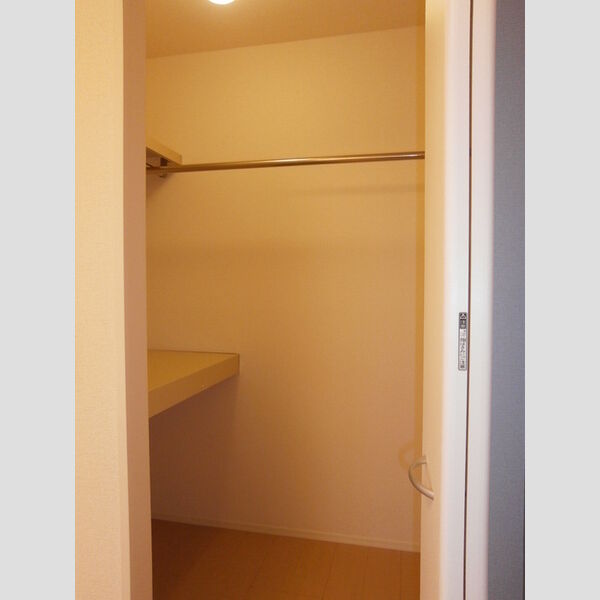 収納 (ウォークインクローゼット)