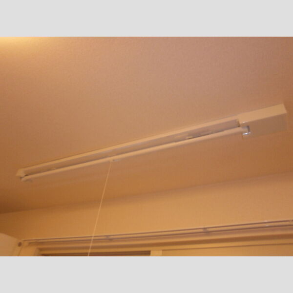 その他設備 (室内物干し)