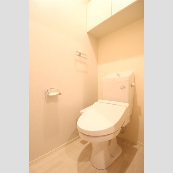 トイレ (温水洗浄暖房便座)