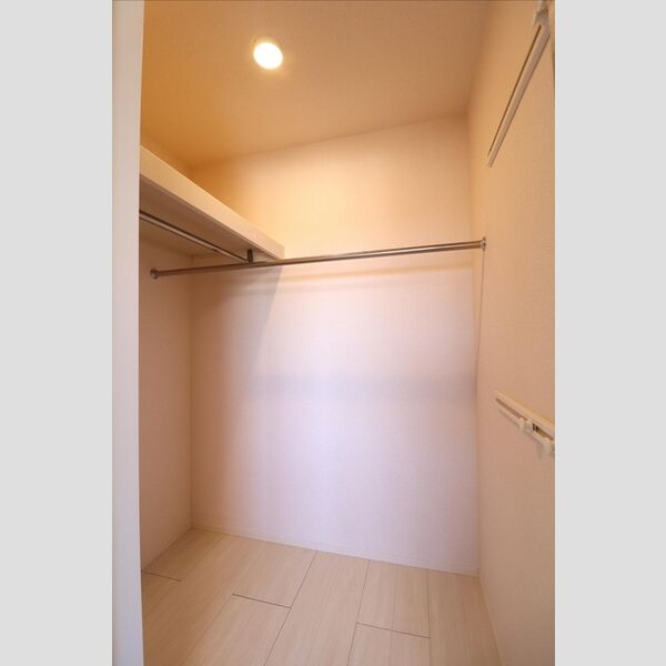 収納 (ウォークインクローゼット)