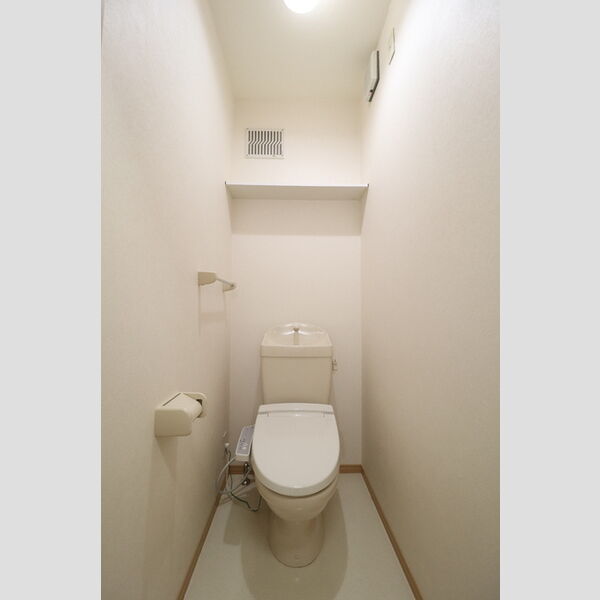 トイレ (温水洗浄暖房便座)