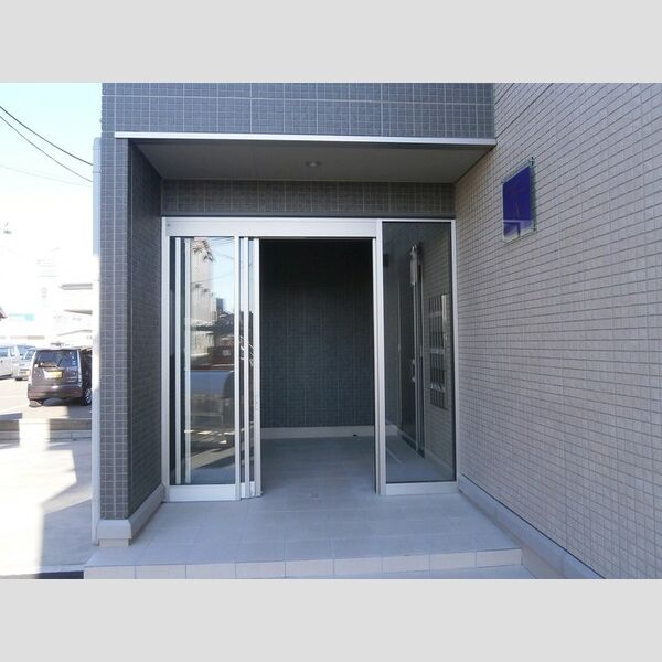 その他設備 (エントランス)