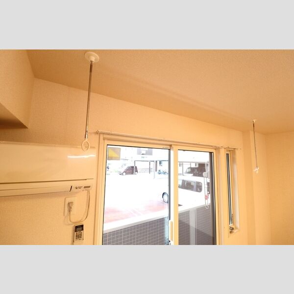 その他 (室内物干し)