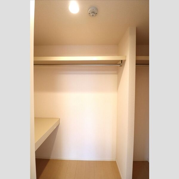収納 (ウォークインクローゼット)