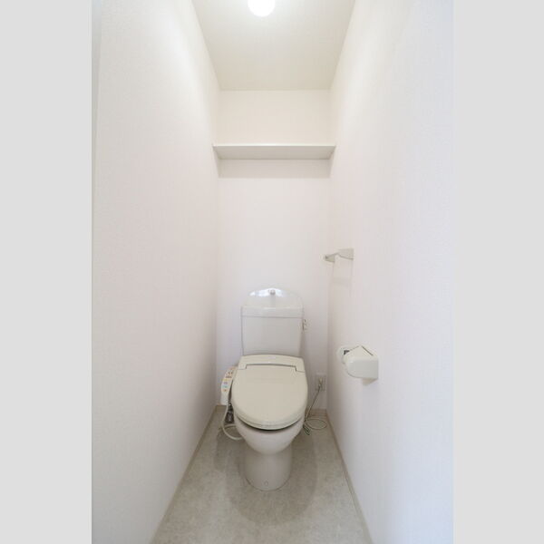 トイレ (温水洗浄暖房便座)