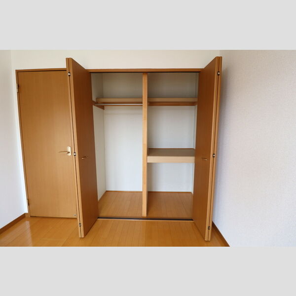 収納 (クローゼット・物入)