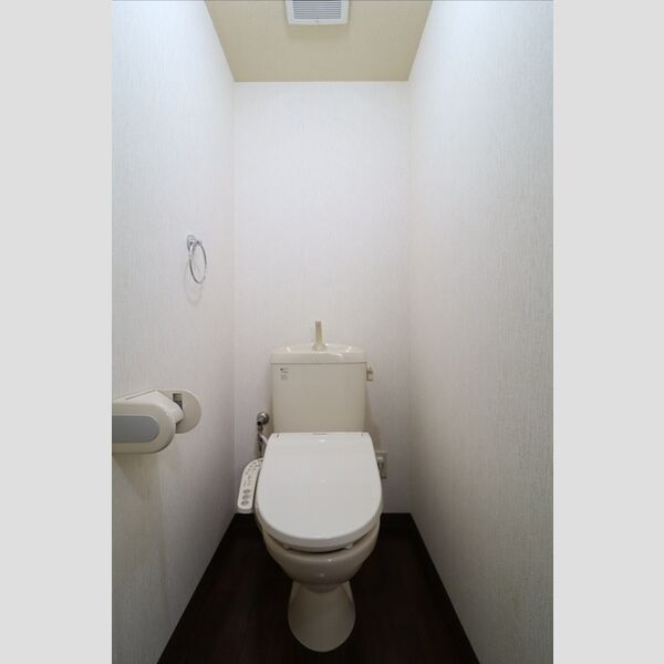 トイレ (温水洗浄暖房便座)