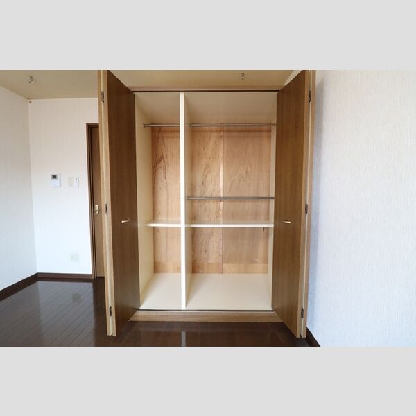 収納 (可動式クローゼット)