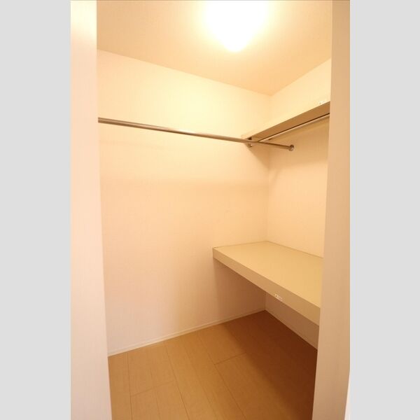 収納 (ウォークインクローゼット)