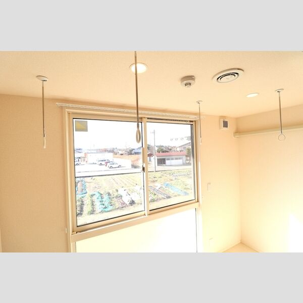 その他 (室内物干し)