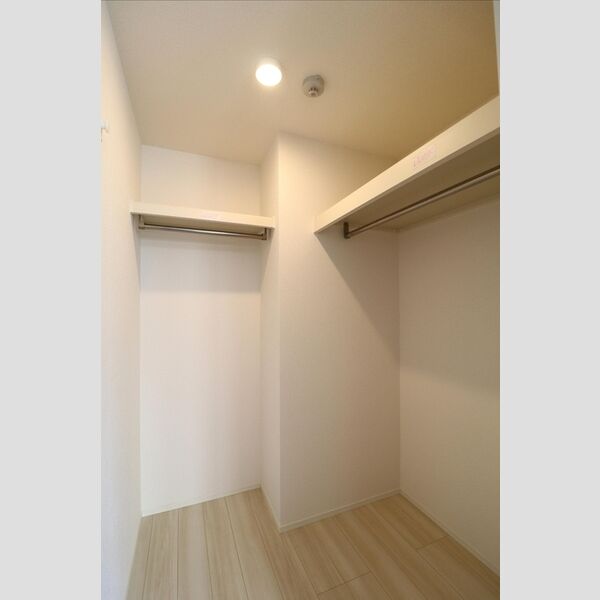 収納 (ウォークインクローゼット)