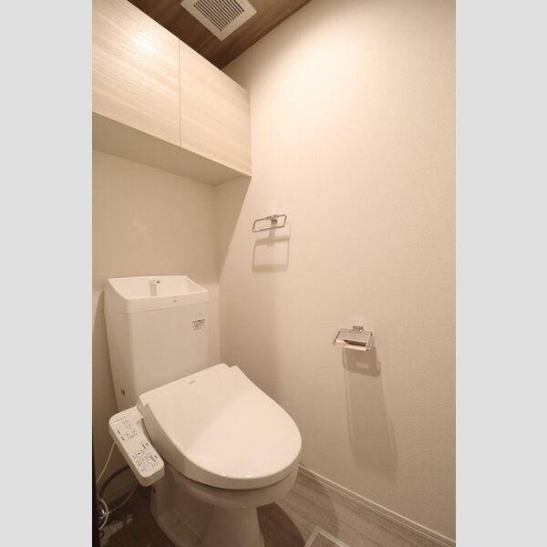 トイレ (温水洗浄暖房便座)