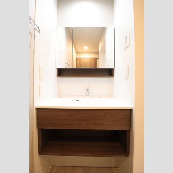 洗面所 (洗髪洗面化粧台)