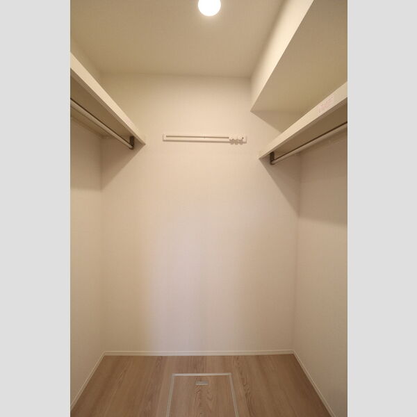 収納 (ウォークインクローゼット)