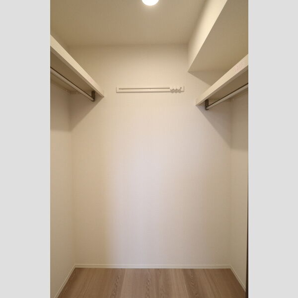 収納 (ウォークインクローゼット)