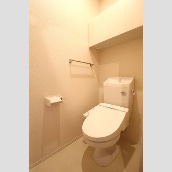 トイレ (温水洗浄暖房便座)