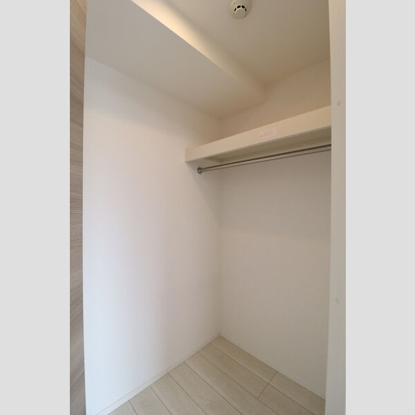 収納 (ウォークインクローゼット)