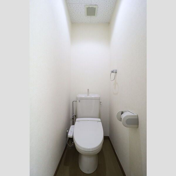 トイレ (温水洗浄暖房便座)