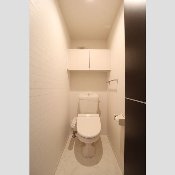 トイレ (温水洗浄便座)