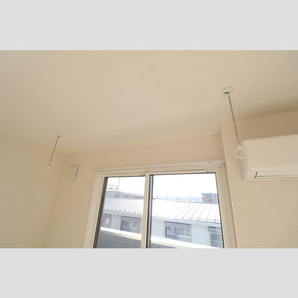 その他 (室内物干し)