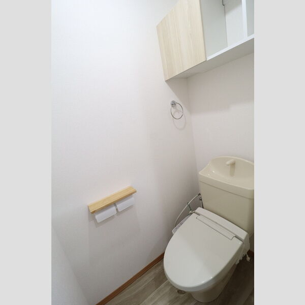 トイレ (温水洗浄暖房便座)