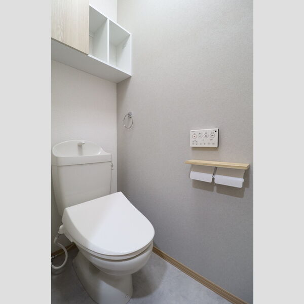 トイレ (温水洗浄便座)